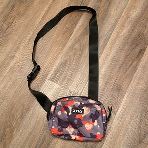 Zyia crossbody purse